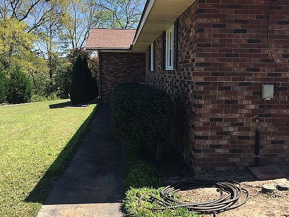 2nd image of 209 Spring Dr
