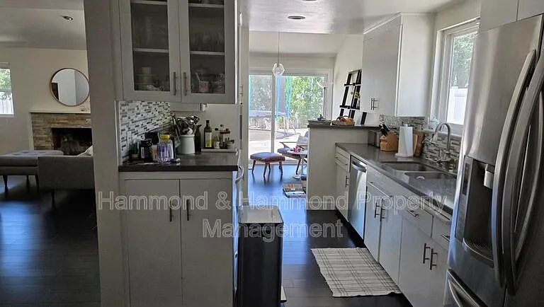 5851 Keokuk Ave — Photo 8