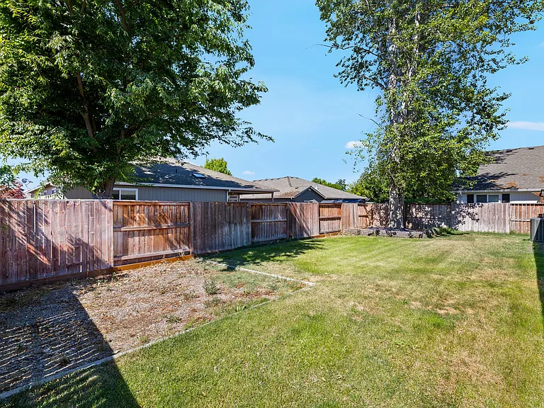 1016 Birmingham St — Photo 24