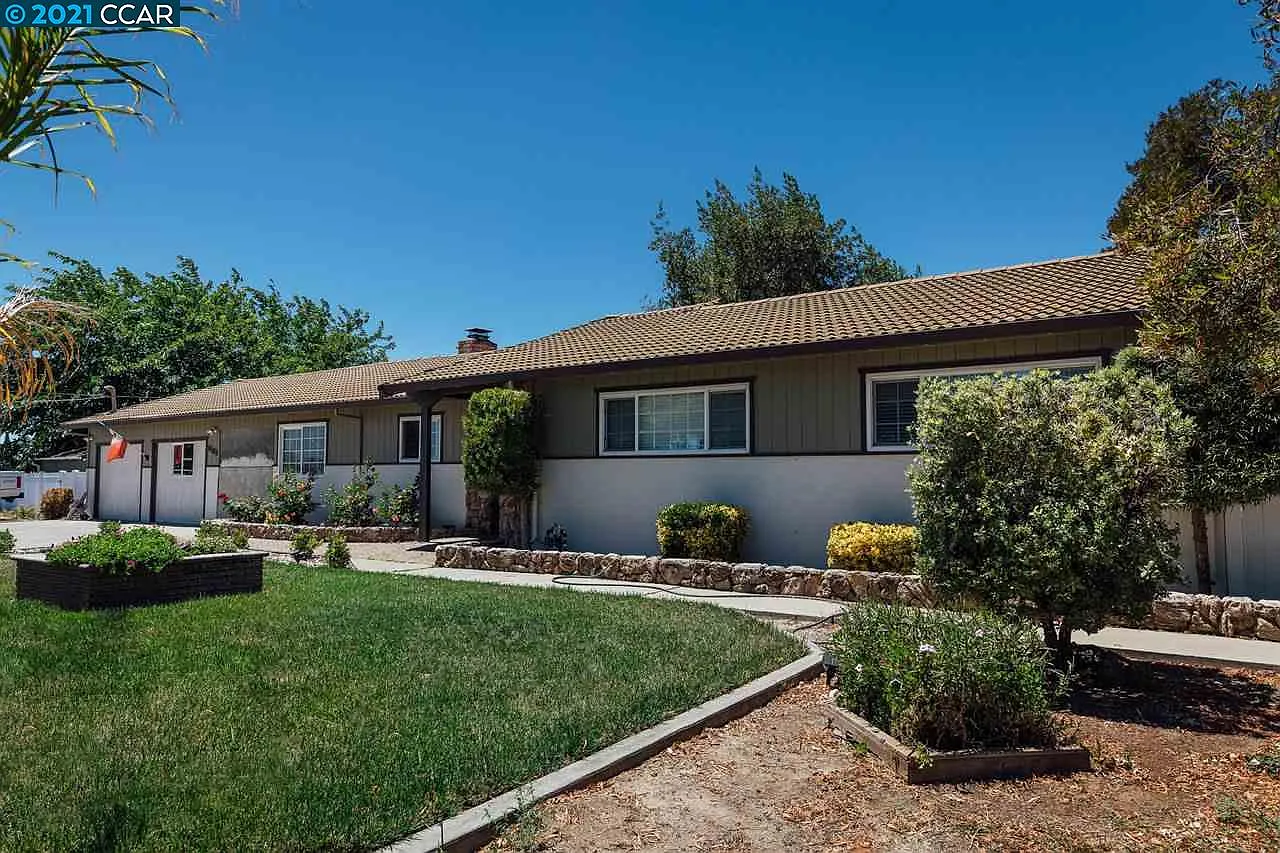6185 Sellers Ave photo 1
