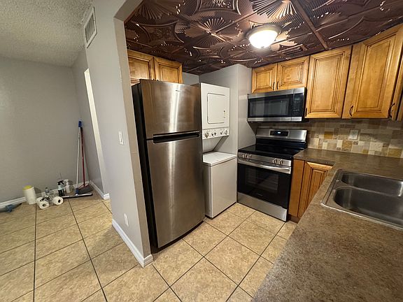 3rd image of 312 Barlow Ave
