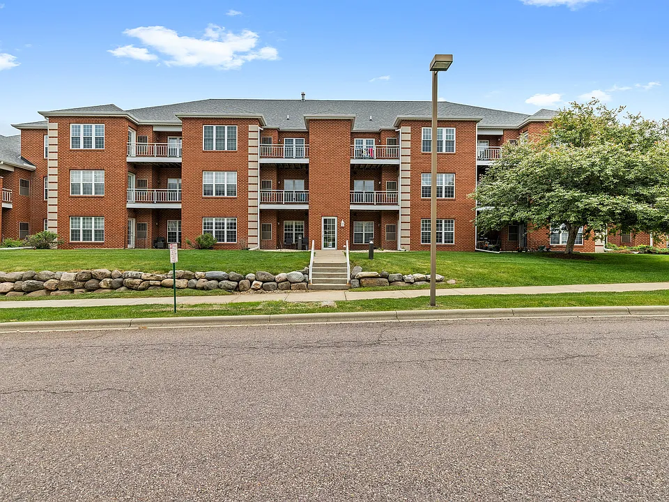 Barrington Place Exterior