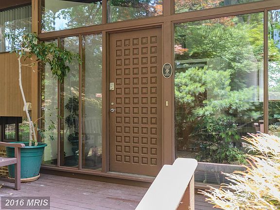 4th image of 4502 Carlby Ln #3