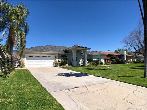 5th image of 1520 Toluca Dr