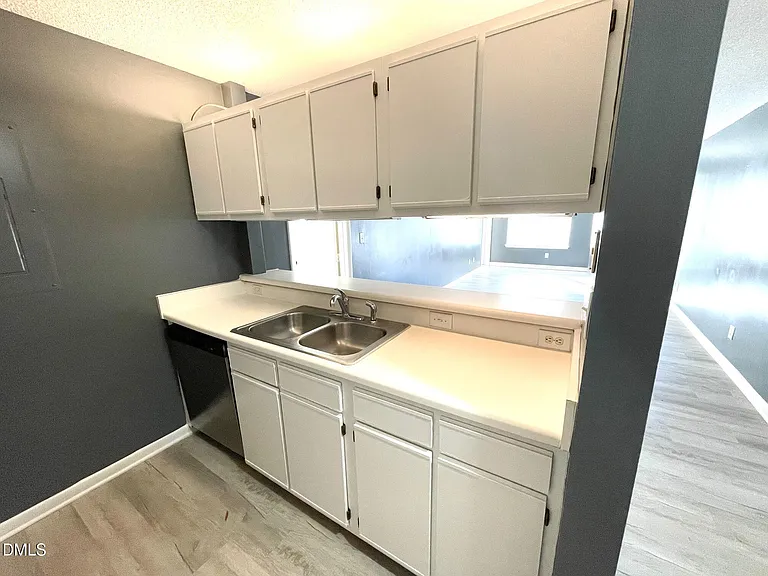 1230 University Ct #204 — Photo 4