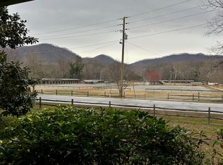 90 Harmon Field Rd, Tryon, NC 28782