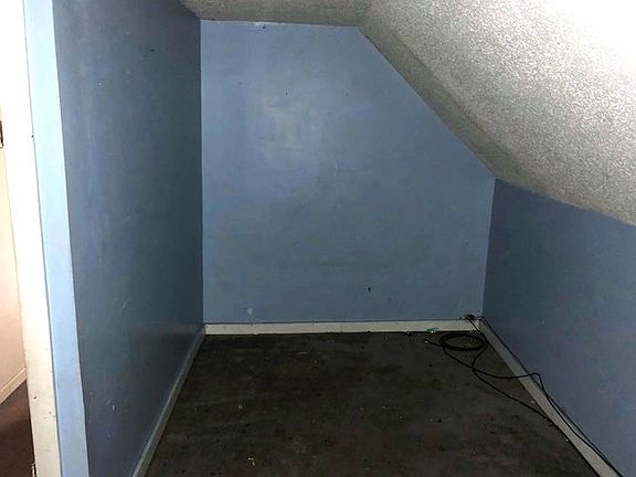 4th image of 6619 S Claremont Ave