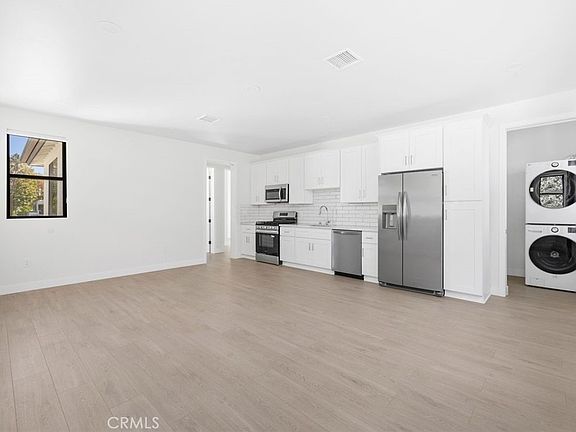 2nd image of 5061 1/2 Cartwright