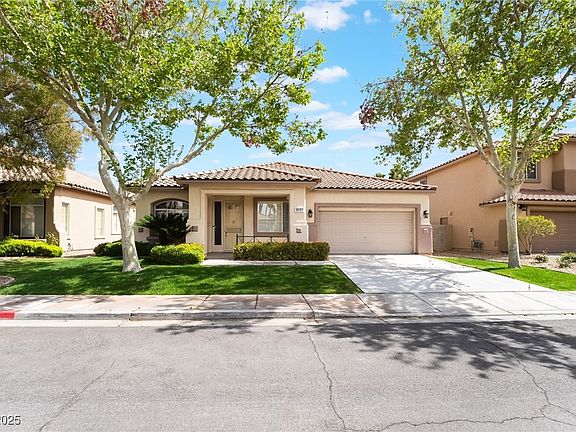 3rd image of 3057 Sunrise Heights Dr