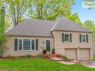 7629 Aberdeen St, Prairie Village, KS 66208