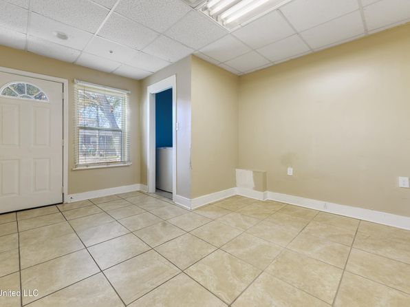 gulfport-mississippi-246859807 picture