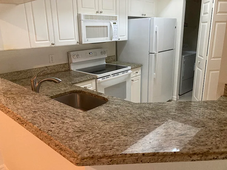 3018 Alcazar Pl #103 — Photo 29