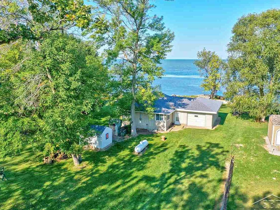 1st image of 6885 Debralyn Dr