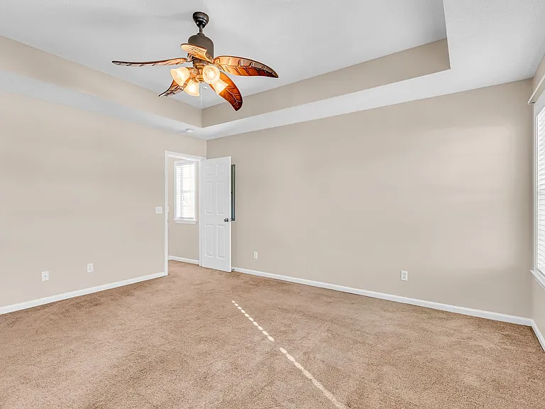 16 Bushwood Dr — Photo 32