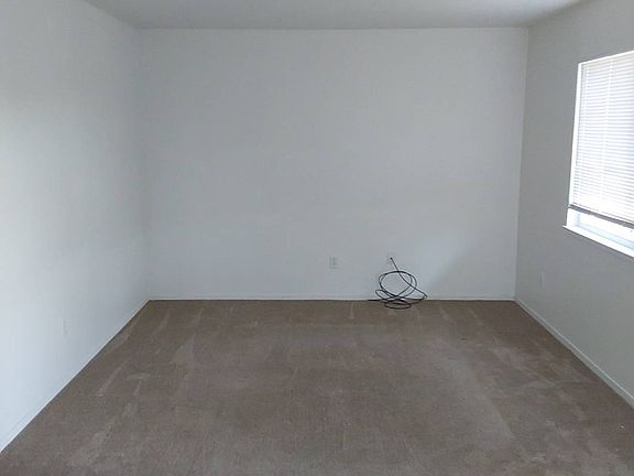 2nd image of 4707 Elm St Unit 1