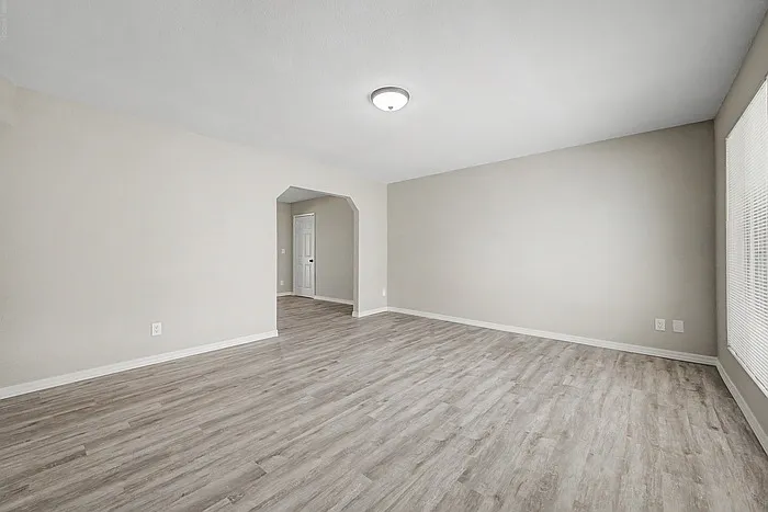 8819 W Avalon Dr — Photo 19