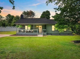 302 Camellia Ln, Simpsonville, SC 29681