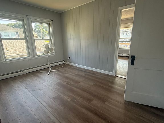 2nd image of 6 Middle St #W