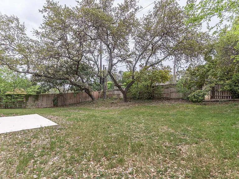 7750 Crooked Road St — Photo 27
