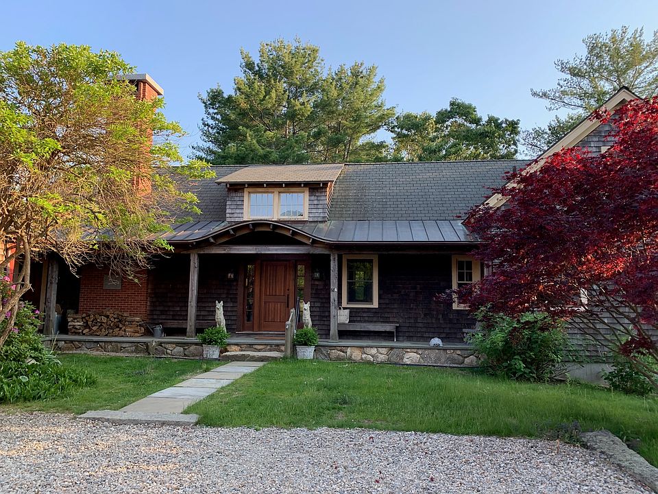 1st image of 68A Grove St #68A