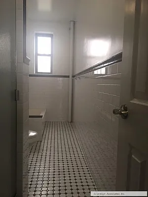 Rented by Sovereign Associates | media 6