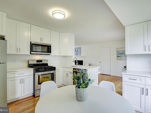 2nd image of 12145 Eddyspark Dr
