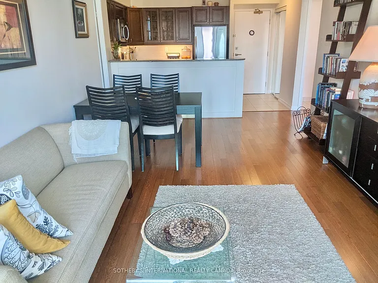 109 Front St E #1110 — Photo 8