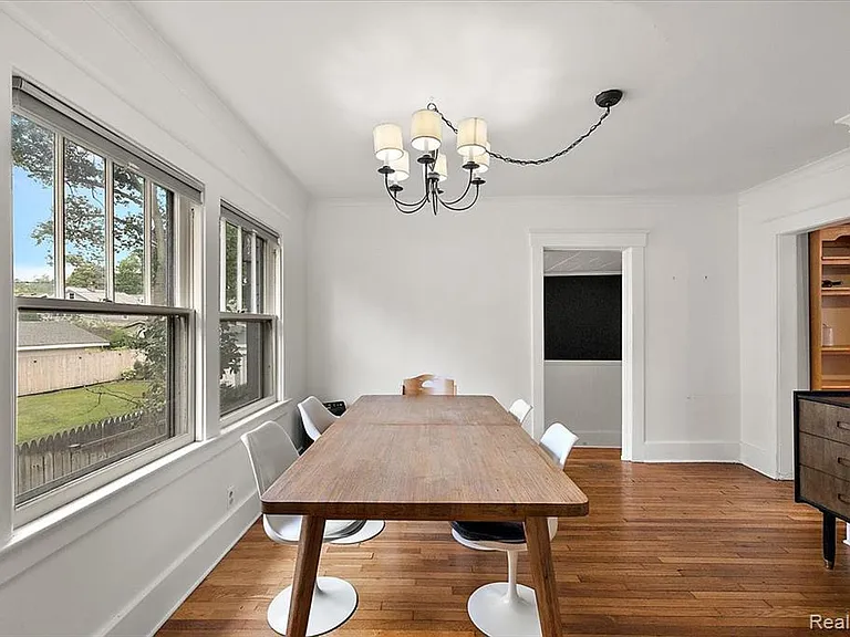 529 Hawthorn Ave — Photo 29