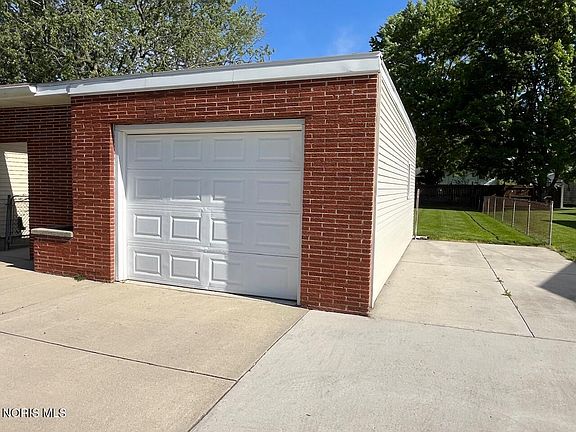 3rd image of 410 Prentiss Ave