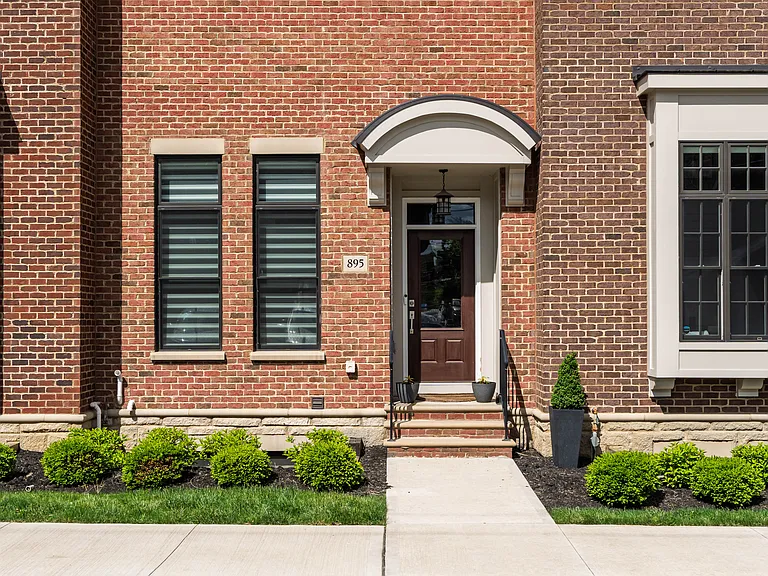 895 S Wall St — Photo 3