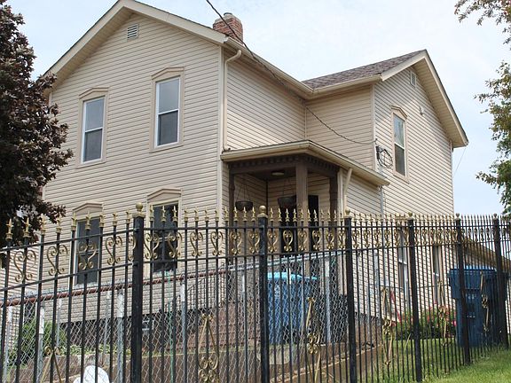 2nd image of 251 N Lincoln Ave