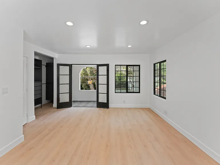 1800 Benedict Canyon Dr — Photo 22