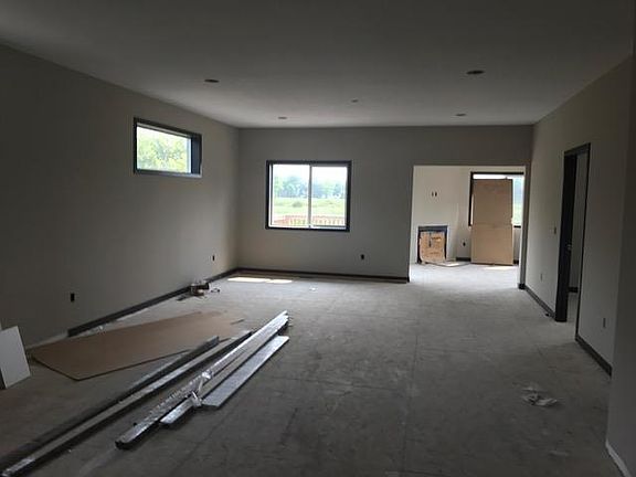 3rd image of 2728 11th Ave NW