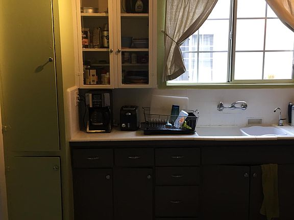 3rd image of 703 W Doran St #701-703-70