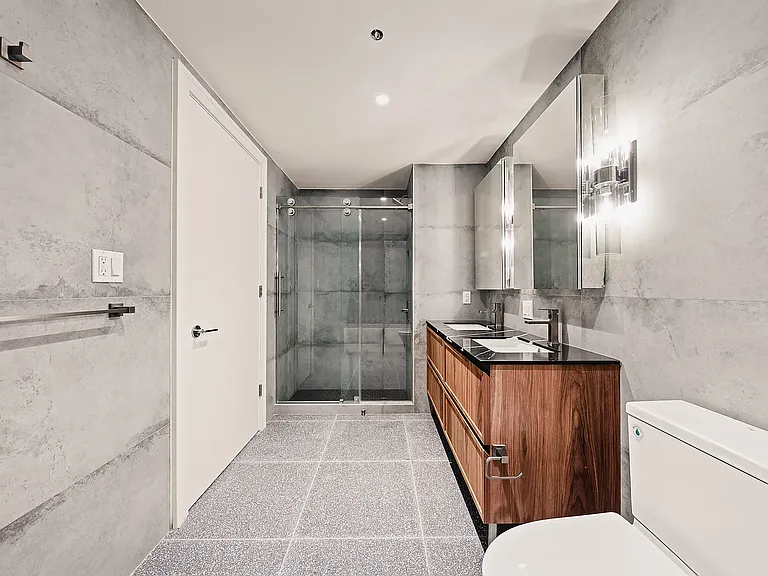 41-15 24th St #Townhouse 4 — Photo 10