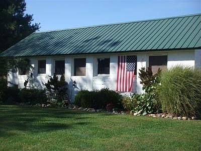 3rd image of 22846 Davis Lake St