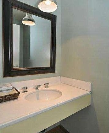 3rd image of 3884 Fredonia Dr APT C
