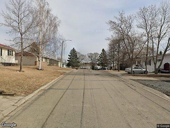 Exterior Neighborhood (street photo)