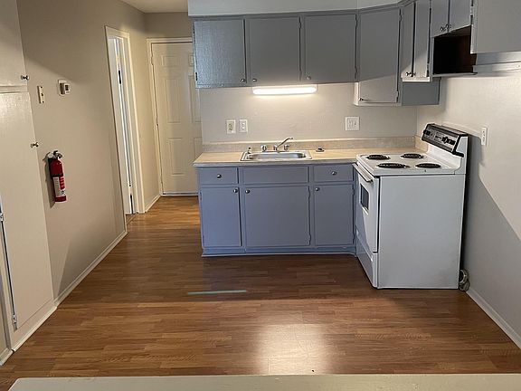 3rd image of 4059 Longtin Ave APT 3