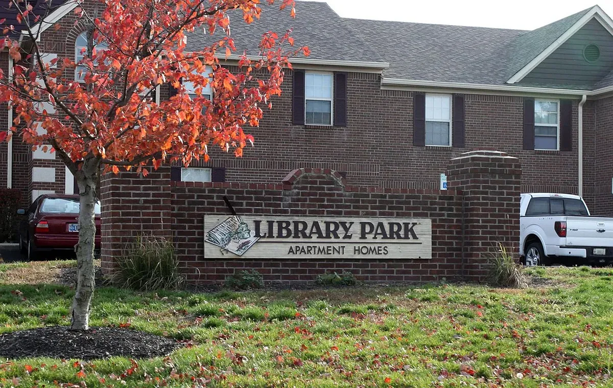 Building Photo - Library Park