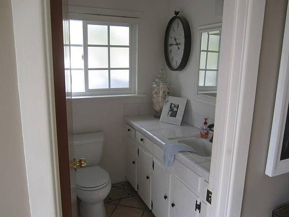 Downstairs full bath