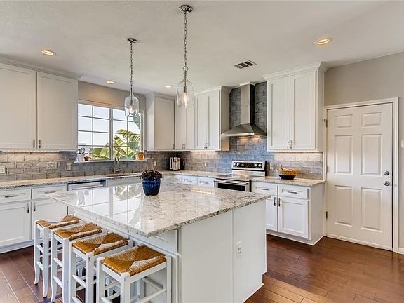 4th image of 9300 Caracas Dr