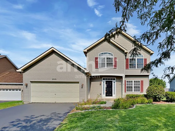 809 Magnolia Dr, North Aurora, IL 60542