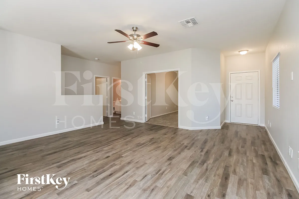 Building Photo - 1232 E Omega Dr