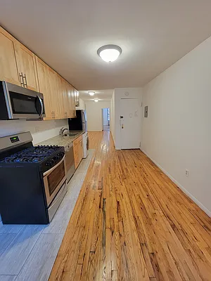 Rented by Avenues Real Estate | media 12