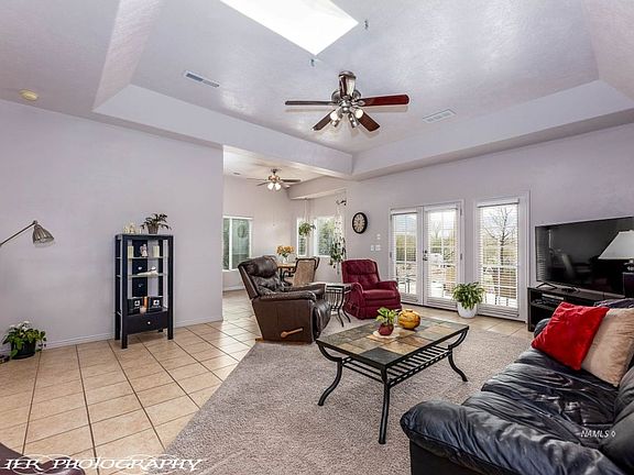 3rd image of 1788 E Spring Rain Dr