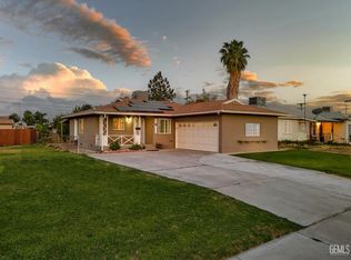 10801 Santa Clara St, Lamont, CA 93241