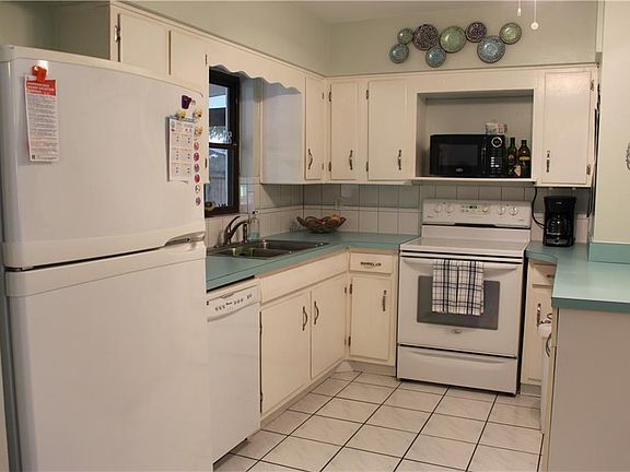 3rd image of 6319 Emerson Ave S
