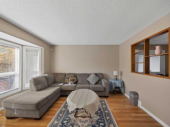 5th image of 127 Whitehaven Rd NE