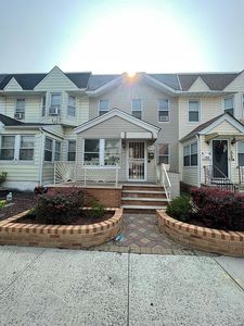 7818 78th St, Flushing, NY, 11385
